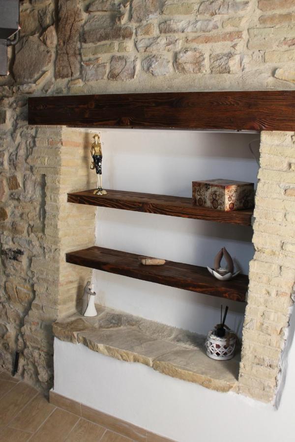 B&B Sotto Le Mura Pietra Montecorvino Buitenkant foto
