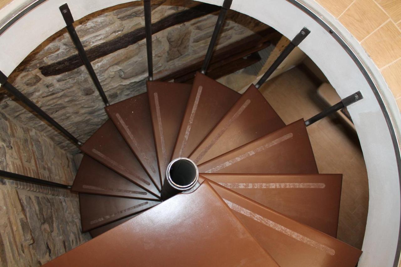 B&B Sotto Le Mura Pietra Montecorvino Buitenkant foto