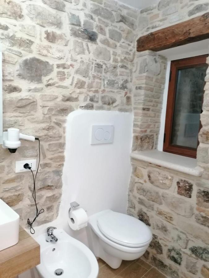 B&B Sotto Le Mura Pietra Montecorvino Buitenkant foto